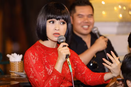 Gai 4 con Trang Nhung van 