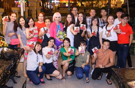 Gai 4 con Trang Nhung van 