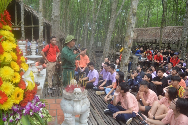 Học ở rừng ngập mặn Cần Giờ Học ở rừng ngập mặn Cần Giờ