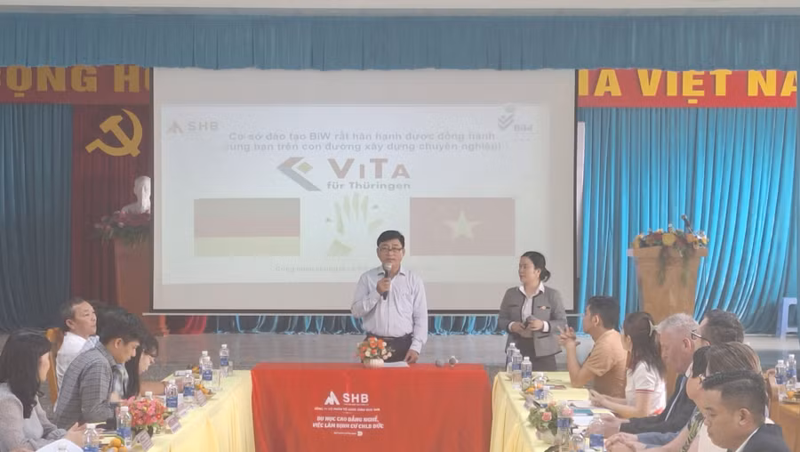 Ông Nguyễn Quốc Khanh - Phó Giám đốc Sở GD&amp;ĐT An Giang phát biểu tại Hội thảo.