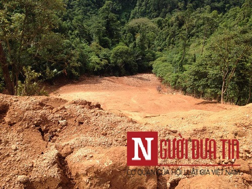 Đã tìm ra thủ phạm nhuộm đỏ sông Ngàn Phố ở Hà Tĩnh - Ảnh 3 Đã tìm ra thủ phạm nhuộm đỏ sông Ngàn Phố ở Hà Tĩnh - Ảnh 3