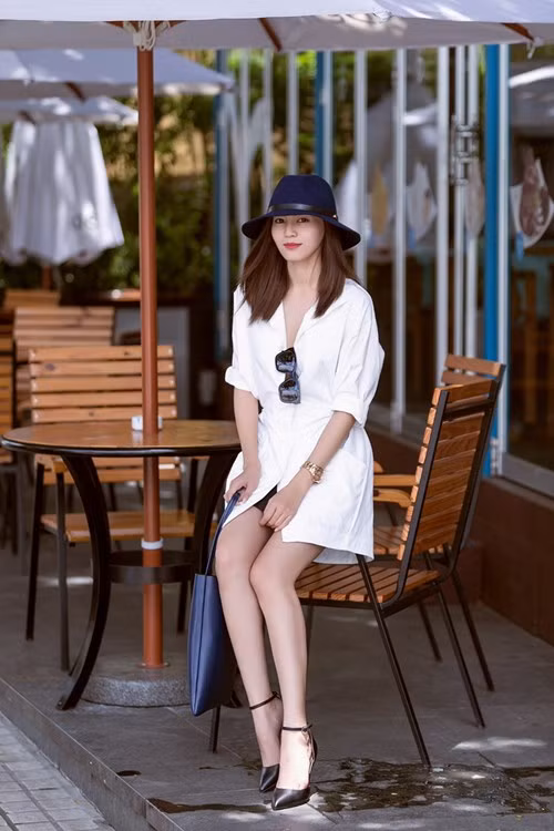 Lan Ngọc khoe chân dài miên man trên phố - ảnh 11