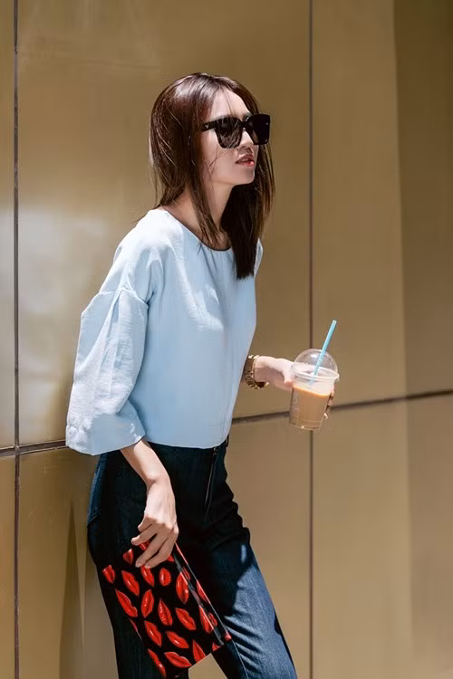 Lan Ngọc khoe chân dài miên man trên phố - ảnh 7