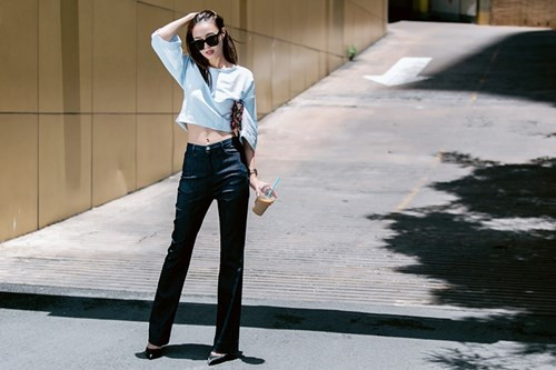 Lan Ngọc khoe chân dài miên man trên phố - ảnh 4