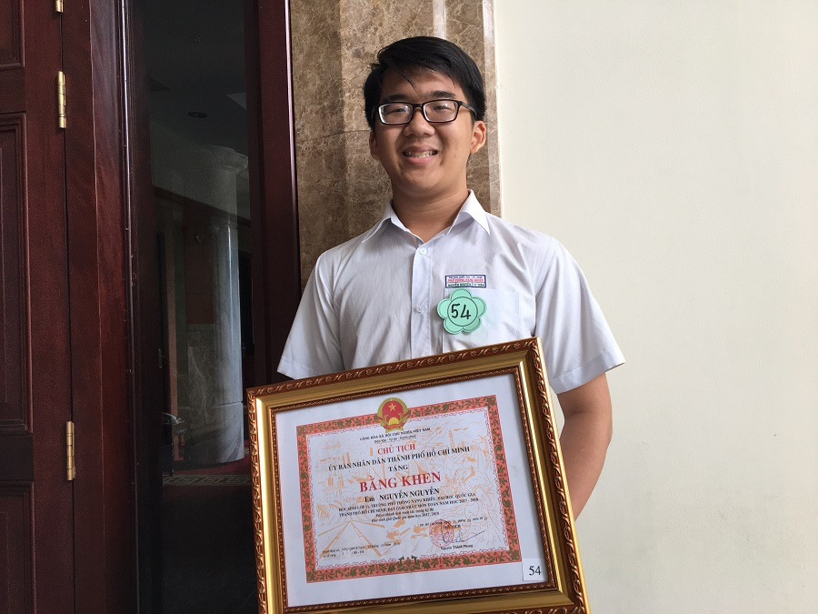 Nguyễn Nguyễn rất chú trọng rèn kỹ năng tự học