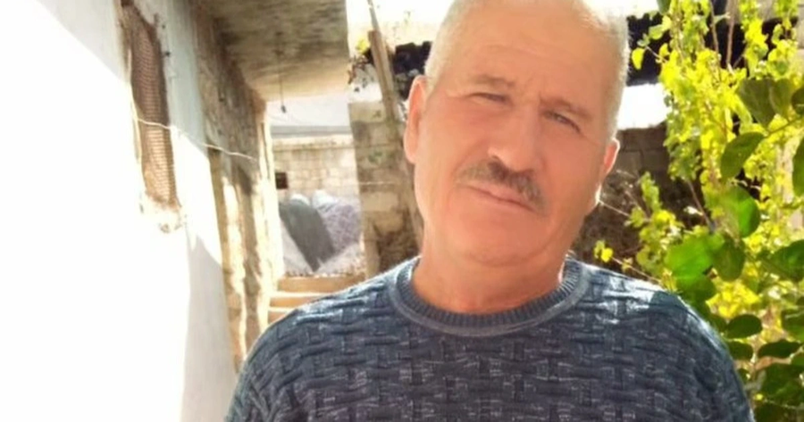 Người nông dân Lufti Hasan Masto, 56 tuổi bị Mỹ tấn công nhầm vì tưởng Thủ lĩnh khủng bố Al-Qaeda. Người nông dân Lufti Hasan Masto, 56 tuổi bị Mỹ tấn công nhầm vì tưởng Thủ lĩnh khủng bố Al-Qaeda.