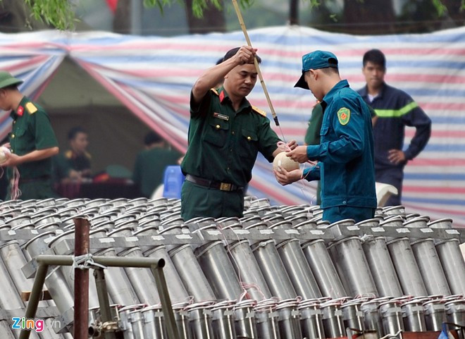 Các trận địa pháo hoa mừng giải phóng thủ đô đã sẵn sàng