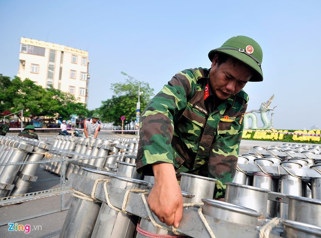 Các trận địa pháo hoa mừng giải phóng thủ đô đã sẵn sàng