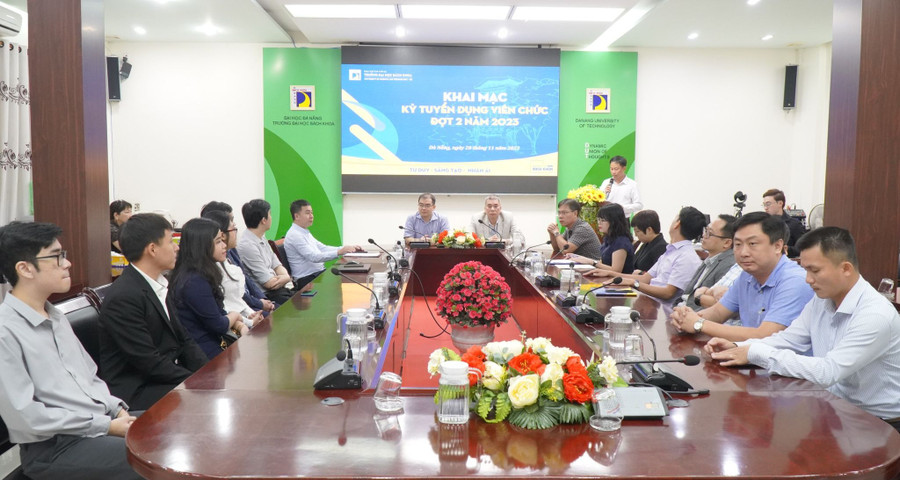 Trường ĐH Bách khoa, ĐH Đà Nẵng khai mạc Hội đồng tuyển dụng viên chức đợt 2, năm 2023. Ảnh: NTCC