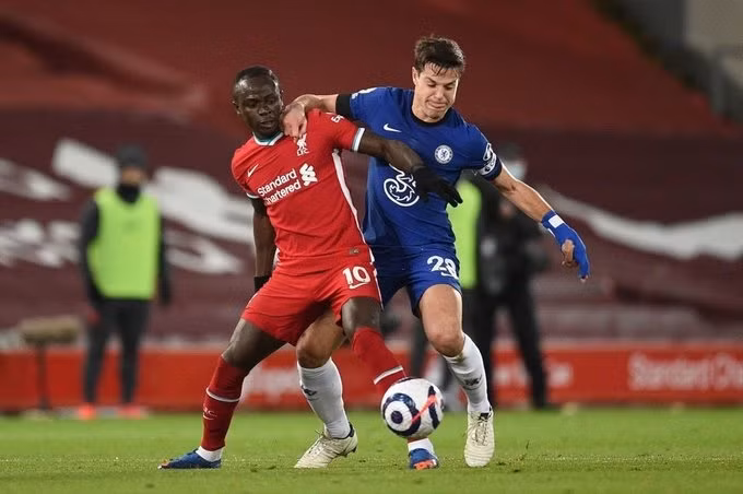 Liverpool gây thất vọng trên sân nhà.