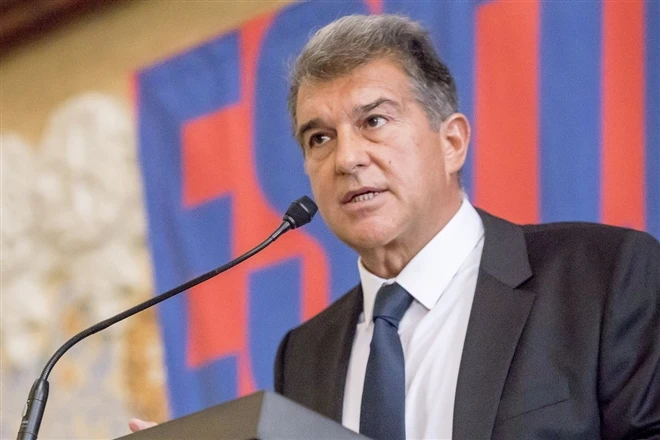 Laporta trở lại ghế chủ tịch Barca.