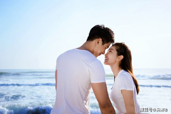 Lý Băng Băng xác nhận chia tay tình trẻ kém 16 tuổi. Lý Băng Băng xác nhận chia tay tình trẻ kém 16 tuổi.