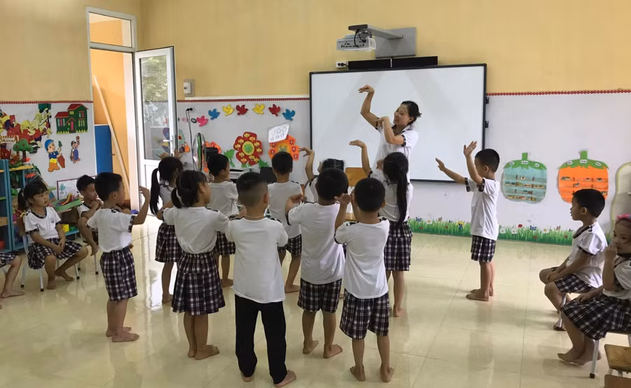 Cô trò Trường Mầm non xã Báo Đáp, huyện Trấn Yên, tỉnh Yên Bái.