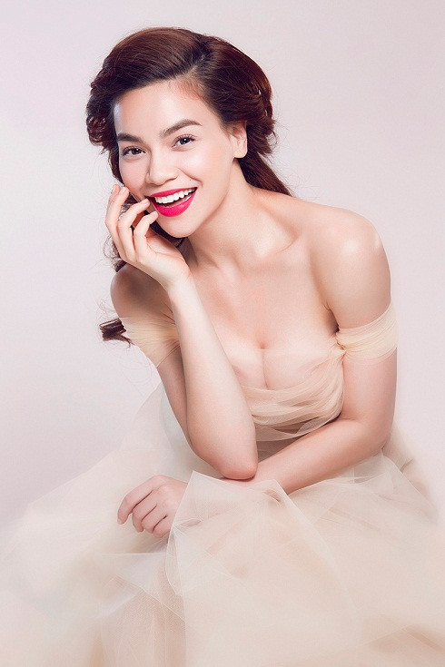 Sao Hoa cỏ may: Hà Hồ, Hạ Vi lận đận tình trường