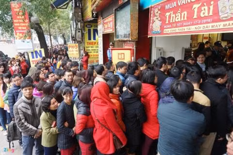 Nguoi Viet co khoang 500 tan vang, lai kien nghi huy dong