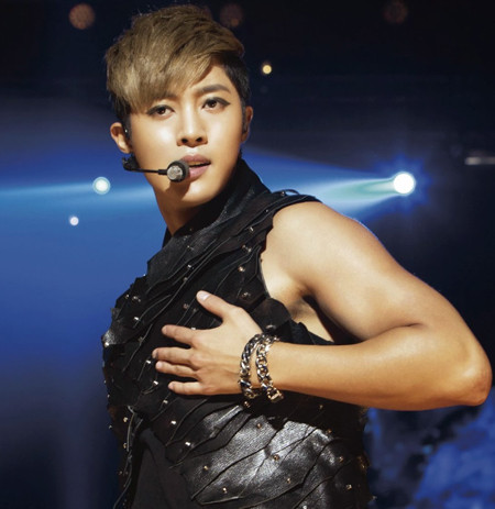 Kim Hyun Joong cân nhắc việc hoãn kế hoạch nhập ngũ vì scandal bạn gái cũ của anh mang bầu.