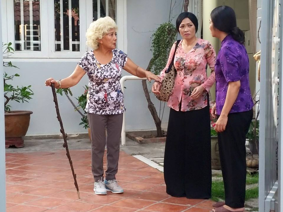 Phương Thanh mặc điệu đà bán rau ở chợ ảnh 6 Phương Thanh mặc điệu đà bán rau ở chợ