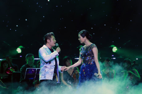 Bằng Kiều lần đầu hát bolero trên sân khấu - Ảnh 1 Bang Kieu lan dau hat bolero tren san khau - Anh 1