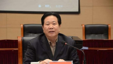 Quan chức Trung Quốc bị phê bình vì mê bùa chú, phong thủy - Ảnh 1 Quan chuc Trung Quoc bi phe binh vi me bua chu, phong thuy - Anh 1