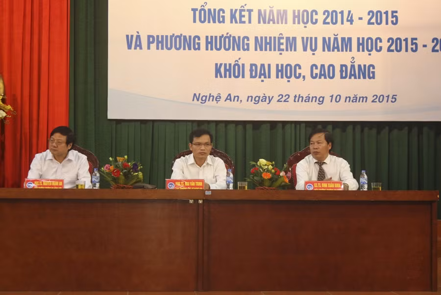 Đoàn chủ tịch chủ trì Hội nghị tại điểm cầu Nghệ An