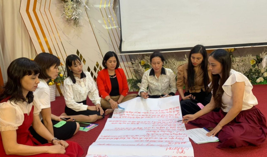 Khóa tập huấn, bồi dưỡng giáo viên, cán bộ quản lý cốt cán mầm non dựa trên tiếp cận mới về chức năng và nhiệm vụ do Cục Nhà giáo và Cán bộ quản lý giáo dục (Bộ GD&ĐT) tổ chức. Ảnh: TG Khóa tập huấn, bồi dưỡng giáo viên, cán bộ quản lý cốt cán mầm non dựa trên tiếp cận mới về chức năng và nhiệm vụ do Cục Nhà giáo và Cán bộ quản lý giáo dục (Bộ GD&ĐT) tổ chức. Ảnh: TG