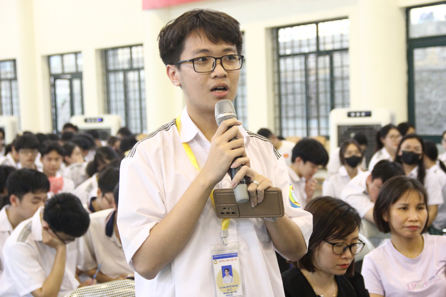 Học sinh Trường THPT Việt Trì (Phú Thọ) trong chương trình “Hành trình khởi nghiệp từ THPT” do sở GD&amp;ĐT phối hợp với Học viện Nông nghiệp Việt Nam tổ chức. Ảnh: TG