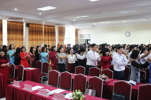 Trò chơi tập thể tại sự kiện ra mắt