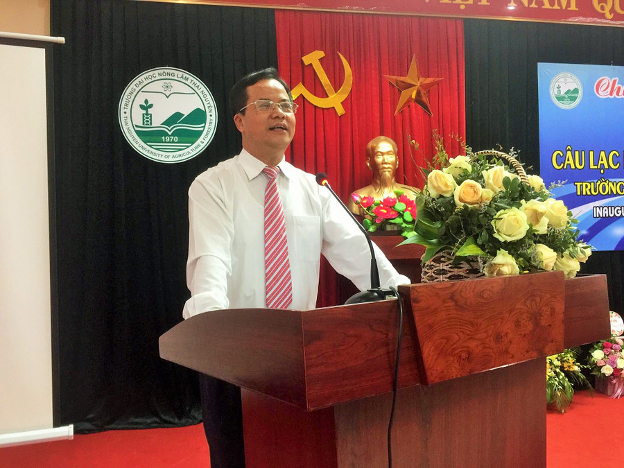 PGS.TS Trần Văn Điền – Hiệu trưởng Trường ĐH Nông Lâm (ĐH Thái Nguyên) - phát biểu tại buổi lễ