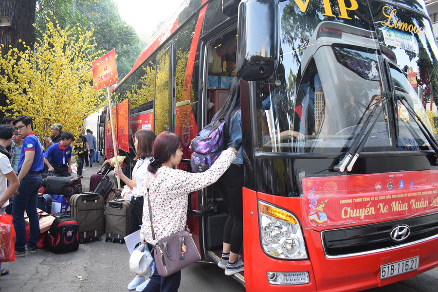 Những chiếc xe chở đầy yêu thương