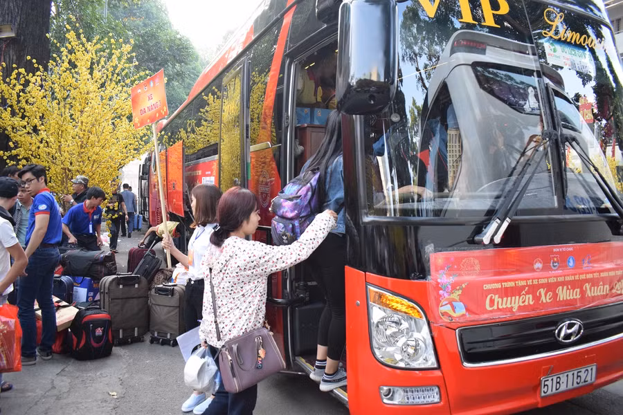 Những chiếc xe chở đầy yêu thương