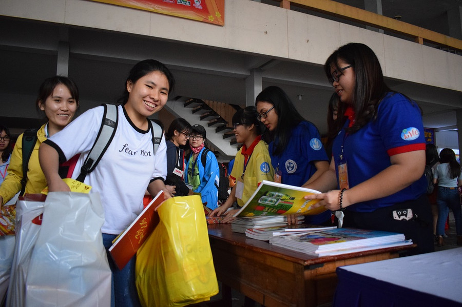 Niềm vui trong buổi họp mặt