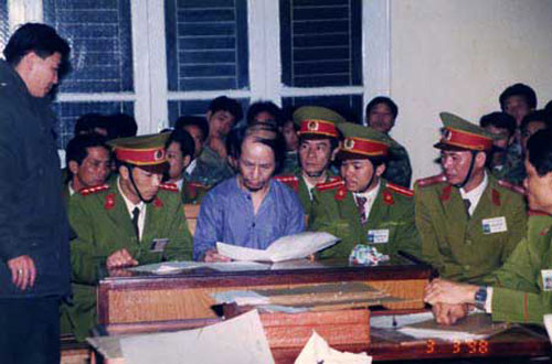 Trùm Năm Cam run rẩy, Vũ Xuân Trường lì lợm trước thời khắc độ hồn - Ảnh 4