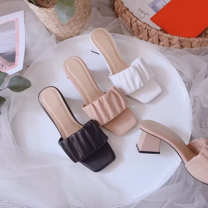 Những kiểu dép mùa hè 2021 khiến chị em chao đảo ảnh 11