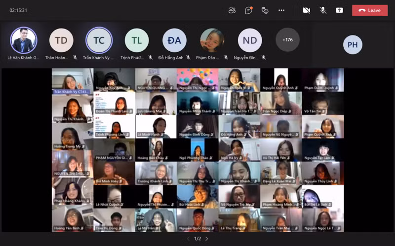 MC Trần Khánh Vy giao lưu trực tuyến, chia sẻ kinh nghiệm học tập với tân sinh viên khoa Tiếng Anh, Học viện Ngoại giao.