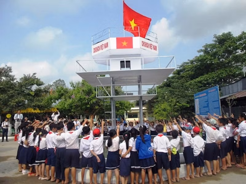 Mô hình Nhà giàn DK1 ở Trường Tiểu học Trung Nhứt 1, quận Thốt Nốt, TP Cần Thơ. Ảnh tư liệu