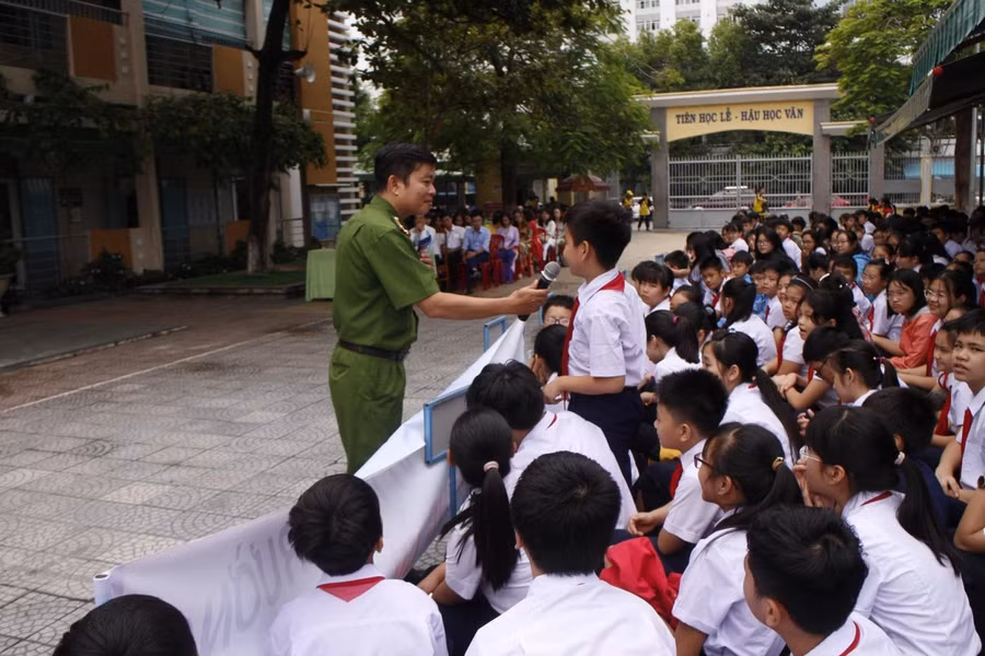 Phương pháp “cùng tham gia” được các báo cáo viên sử dụng trong tuyên truyền, phòng chống ma túy và các chất gây nghiện, trong đó có thuốc lá và thuốc lá thế hệ mới để tăng hiệu quả truyền thông.