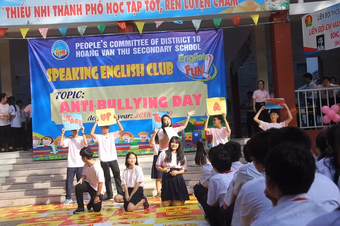 Mỗi tiết mục văn nghệ đều gửi đi những thông điệp ý nghĩa đến các em học sinh