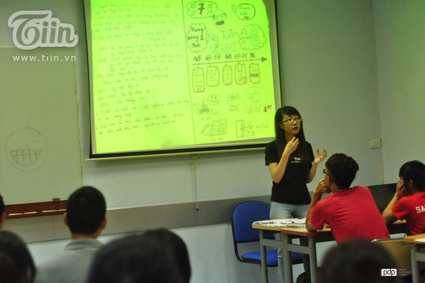 Cựu sinh viên ngoại thương và dự án chép bài bằng tranh