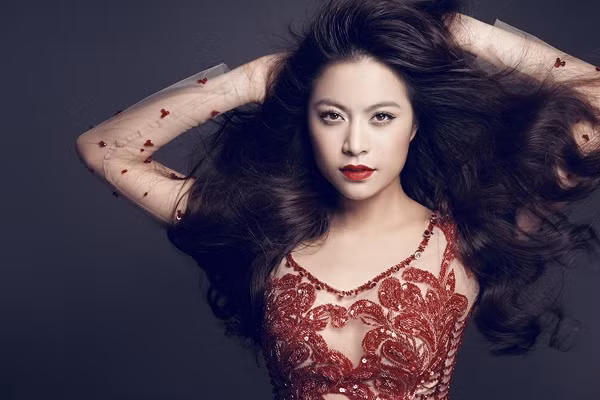 Những mỹ nhân Việt sở hữu đôi mắt “vạn người mê“ ảnh 8 Ánh mắt