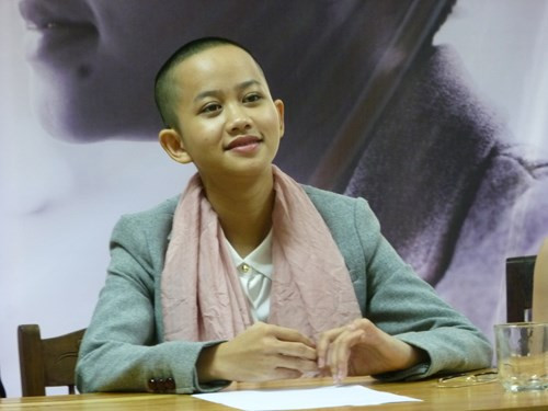 Những “mỹ nhân đầu trọc” gây xôn xao showbiz Việt ảnh 3 Những “mỹ nhân đầu trọc” gây xôn xao showbiz Việt ảnh 3