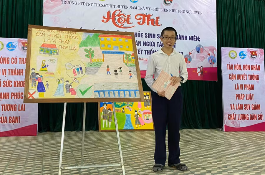 Học sinh Trường PTDTNT Nam Trà My (Quảng Nam) tham gia hội thi Tìm hiểu kiến thức về sức khỏe sinh sản tuổi vị thành niên, phòng chống và ngăn ngừa tảo hôn và hôn nhân cận huyết thống năm học 2023 - 2024. Ảnh: NTCC Học sinh Trường PTDTNT Nam Trà My (Quảng Nam) tham gia hội thi Tìm hiểu kiến thức về sức khỏe sinh sản tuổi vị thành niên, phòng chống và ngăn ngừa tảo hôn và hôn nhân cận huyết thống năm học 2023 - 2024. Ảnh: NTCC