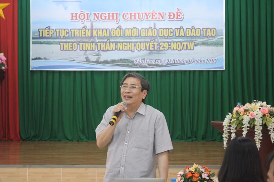 Cần Thơ: Tiếp tục triển khai đổi mới giáo dục và đào tạo ảnh 3