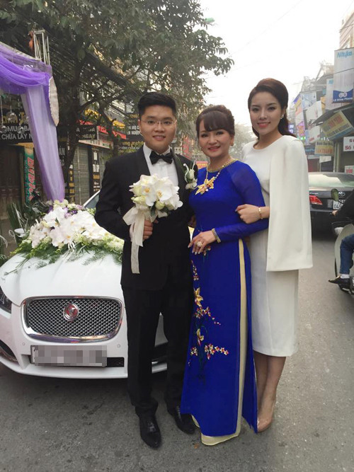Kỳ Duyên rạng rỡ trong đám cưới của anh trai ảnh 1 Kỳ Duyên rạng rỡ trong đám cưới của anh trai ảnh 1