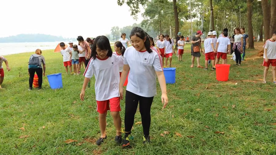 GD kỹ năng sống thông qua hoạt động dã ngoại. Ảnh minh họa/ INT
