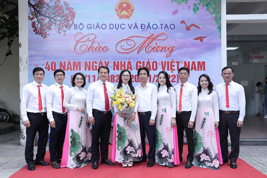Nhiệm kỳ 2018 – 2023, Công đoàn cơ quan Bộ GD&ĐT tiếp tục đổi mới hoạt động, xây dựng tổ chức ngày càng vững mạnh. Nhiệm kỳ 2018 – 2023, Công đoàn cơ quan Bộ GD&ĐT tiếp tục đổi mới hoạt động, xây dựng tổ chức ngày càng vững mạnh.