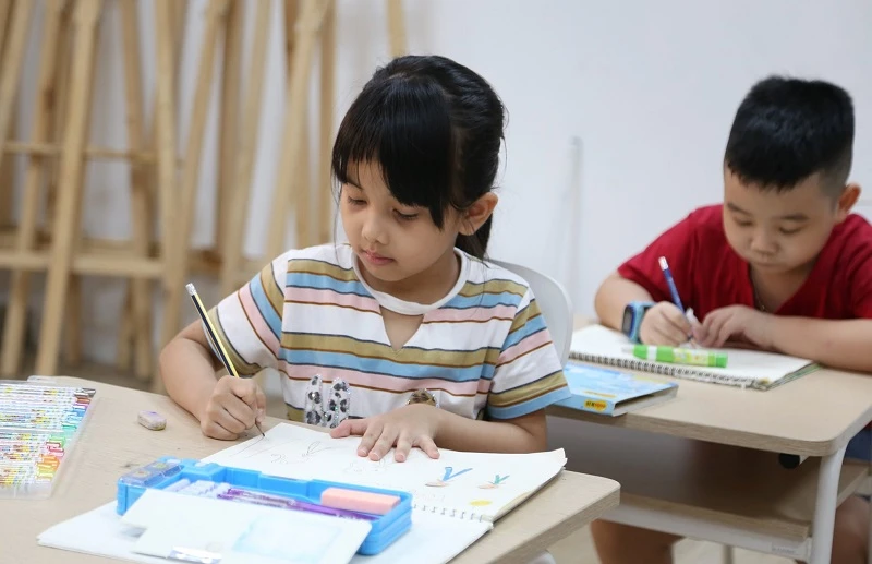 Học sinh Trường Tiểu học Vietschool (quận Thanh Xuân, Hà Nội). Ảnh: TG