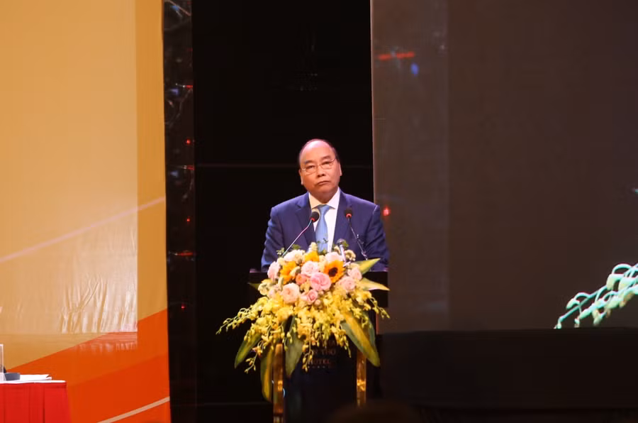 Thủ tướng Nguyễn Xuân Phúc phát biểu tại hội nghị.