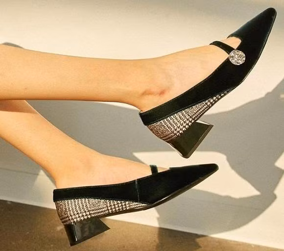 Nên đi giày gì đến công sở để vừa thoải mái vừa thời trang?