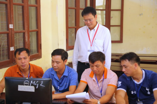 Thứ trưởng Bộ GD&ĐT Lê Hải An kiểm tra công tác nhập điểm thi tại Hải Phòng Thứ trưởng Bộ GD&ĐT Lê Hải An kiểm tra công tác nhập điểm thi tại Hải Phòng