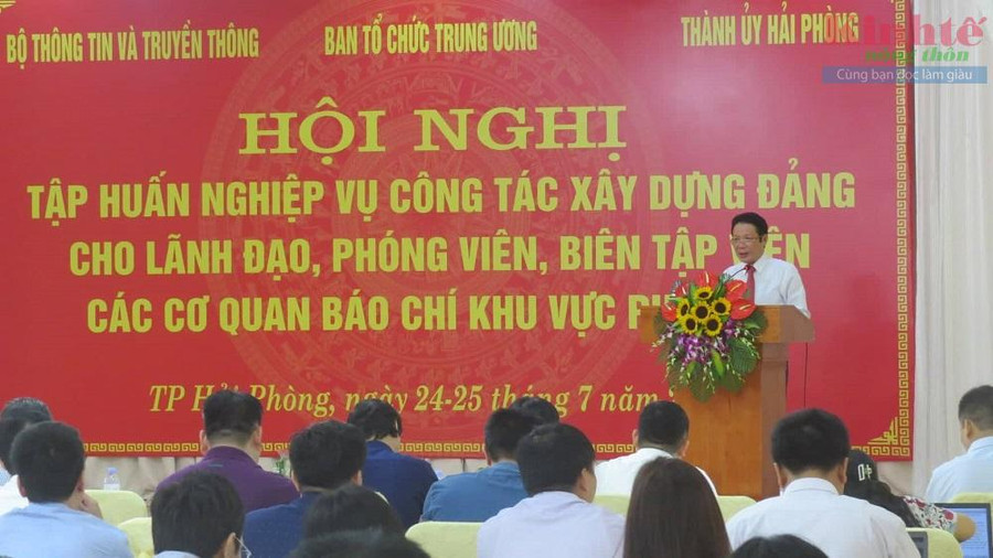 Thứ trưởng Bộ Thông tin và Truyền thông Hoàng Vĩnh Bảo phát biểu tại hội nghị